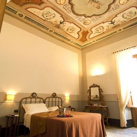 Hotel Palazzo D'Erchia กอนแวร์ซาโน ภายนอก รูปภาพ